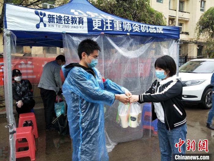 “90后”的戰場：駐守在城市的“戰疫”生力軍